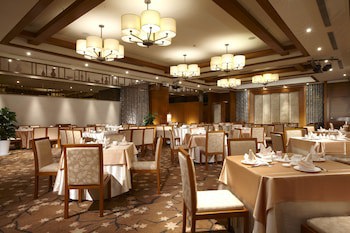 E-Da Royal Hotel