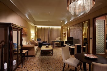 E-Da Royal Hotel