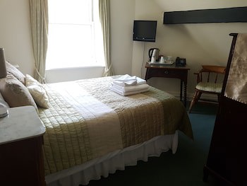 Fox & Hounds Country Hotel