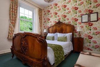 Fox & Hounds Country Hotel