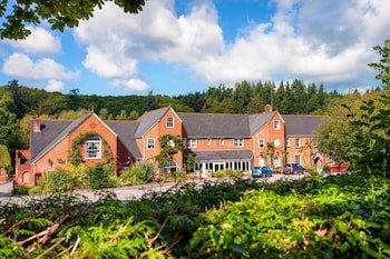 Fox & Hounds Country Hotel
