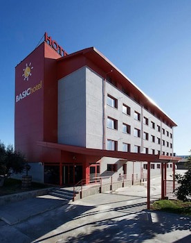 Hotel Basic