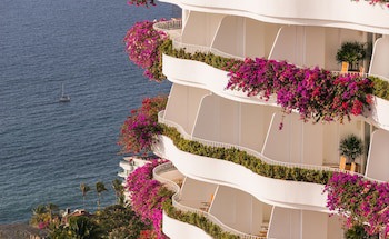 Grand Miramar All Luxury Suites & Residences