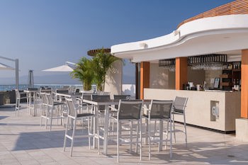 Grand Miramar All Luxury Suites & Residences