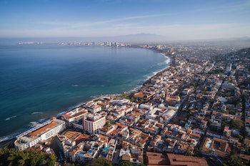 Grand Miramar All Luxury Suites & Residences