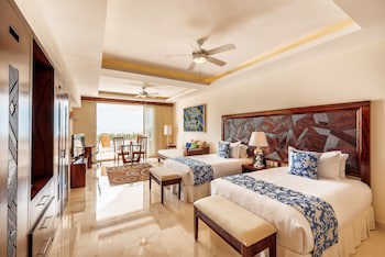Grand Miramar All Luxury Suites & Residences