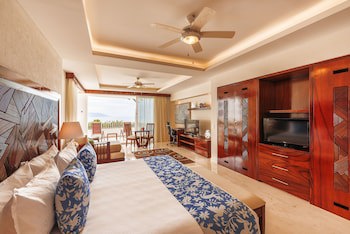 Grand Miramar All Luxury Suites & Residences