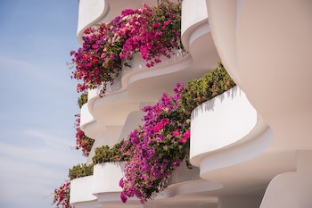 Grand Miramar All Luxury Suites & Residences