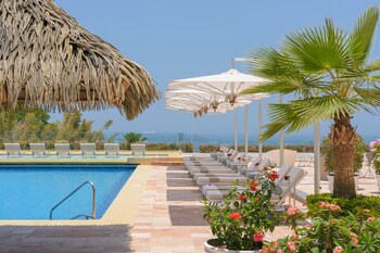 Grand Miramar All Luxury Suites & Residences