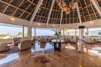 Grand Miramar All Luxury Suites & Residences