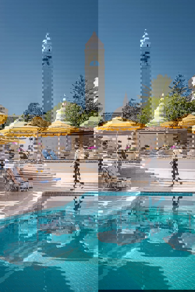 Canvas by Mitsis Petit Palais