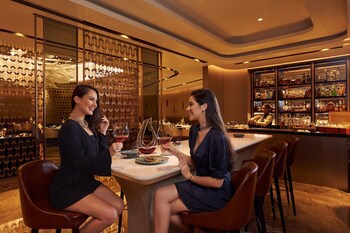 Courtyard By Marriott Mumbai International Airport