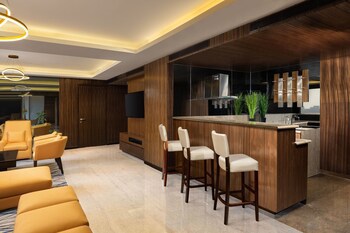 Courtyard By Marriott Mumbai International Airport