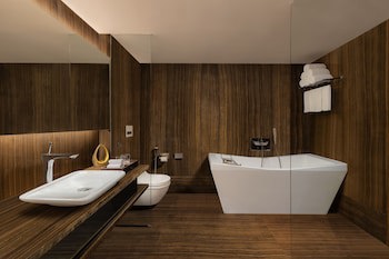 Courtyard By Marriott Mumbai International Airport