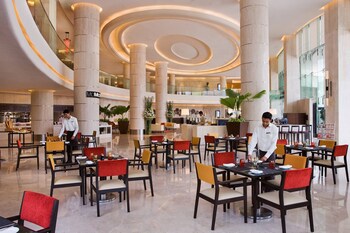 Courtyard By Marriott Mumbai International Airport