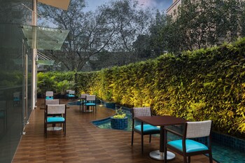 Courtyard By Marriott Mumbai International Airport