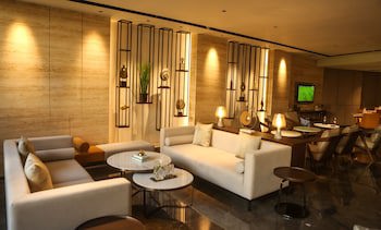 Courtyard By Marriott Mumbai International Airport