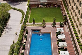 Courtyard By Marriott Mumbai International Airport