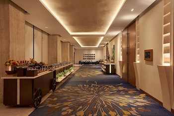 Courtyard By Marriott Mumbai International Airport