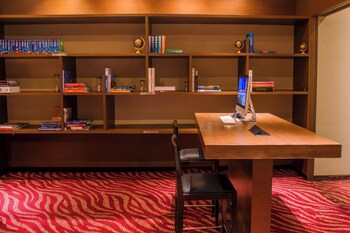 Courtyard By Marriott Mumbai International Airport