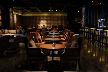 Courtyard By Marriott Mumbai International Airport