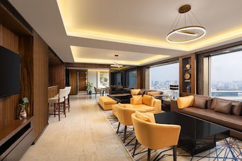 Courtyard By Marriott Mumbai International Airport