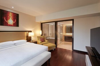 Courtyard By Marriott Mumbai International Airport
