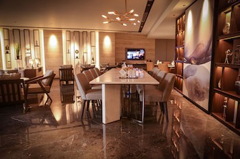 Courtyard By Marriott Mumbai International Airport