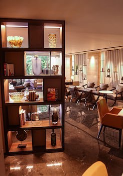 Courtyard By Marriott Mumbai International Airport
