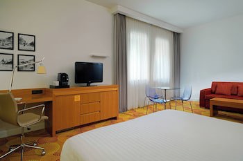 Courtyard By Marriott Budapest City Center