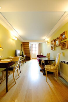 Civitas Boutique Hotel