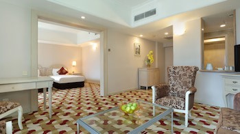 Berjaya Waterfront Hotel