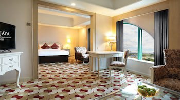 Berjaya Waterfront Hotel