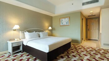Berjaya Waterfront Hotel