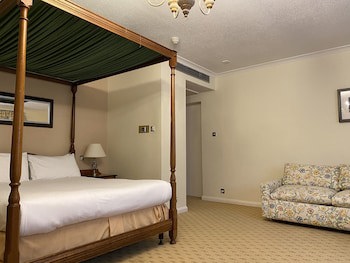 Brook Mollington Banastre Hotel And Spa