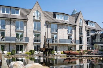 Blooming Hotel