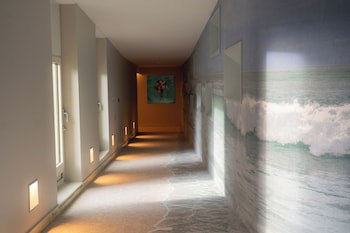 Blooming Hotel