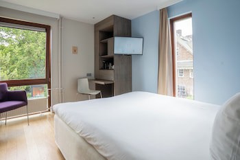 Blooming Hotel