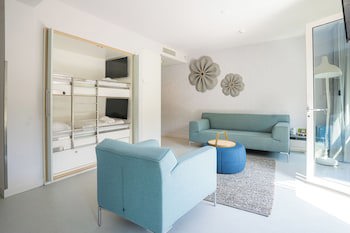 Blooming Hotel