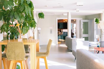 Blooming Hotel