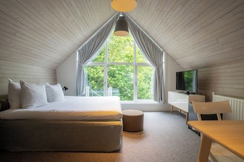 Blooming Hotel