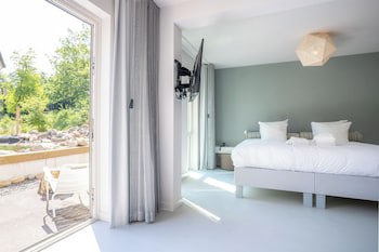 Blooming Hotel