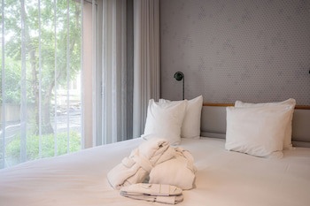 Blooming Hotel