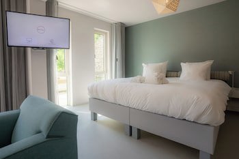 Blooming Hotel