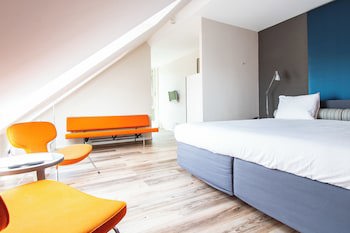 Blooming Hotel