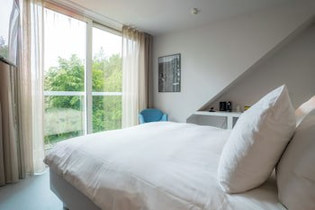 Blooming Hotel