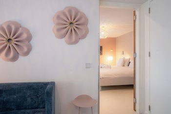 Blooming Hotel