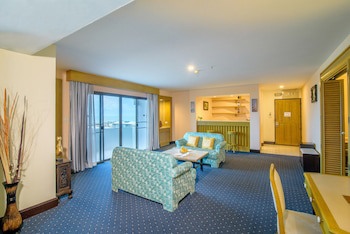Golden Beach Cha-Am Hotel