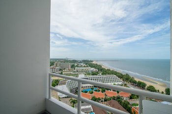 Golden Beach Cha-Am Hotel
