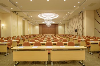Golden Beach Cha-Am Hotel